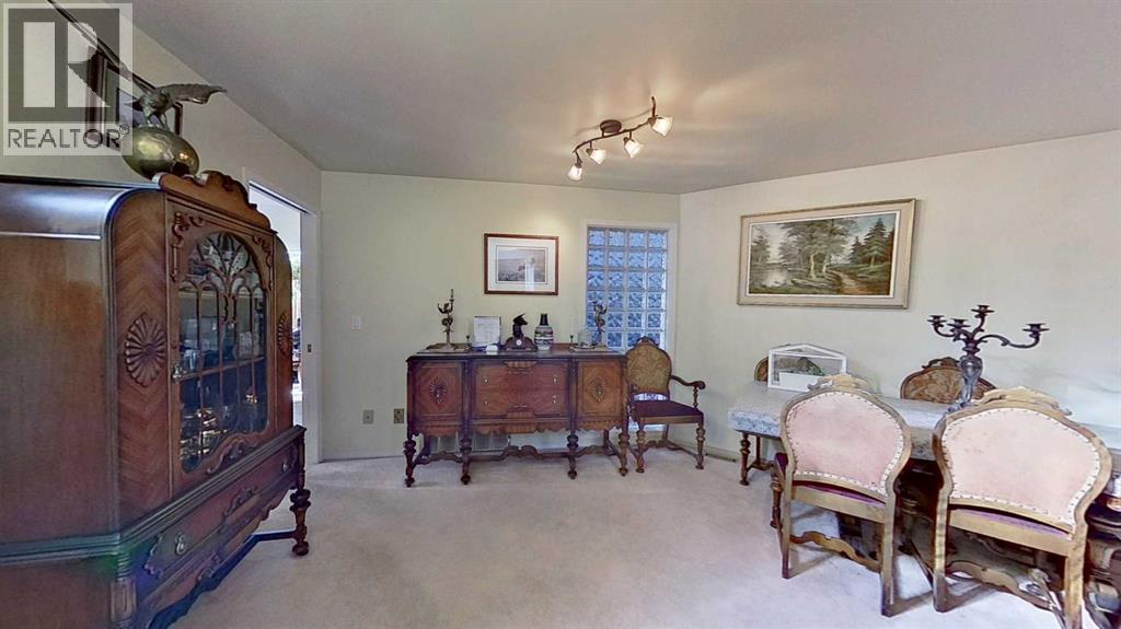 2219 Westmount Road Nw Property Photo 12