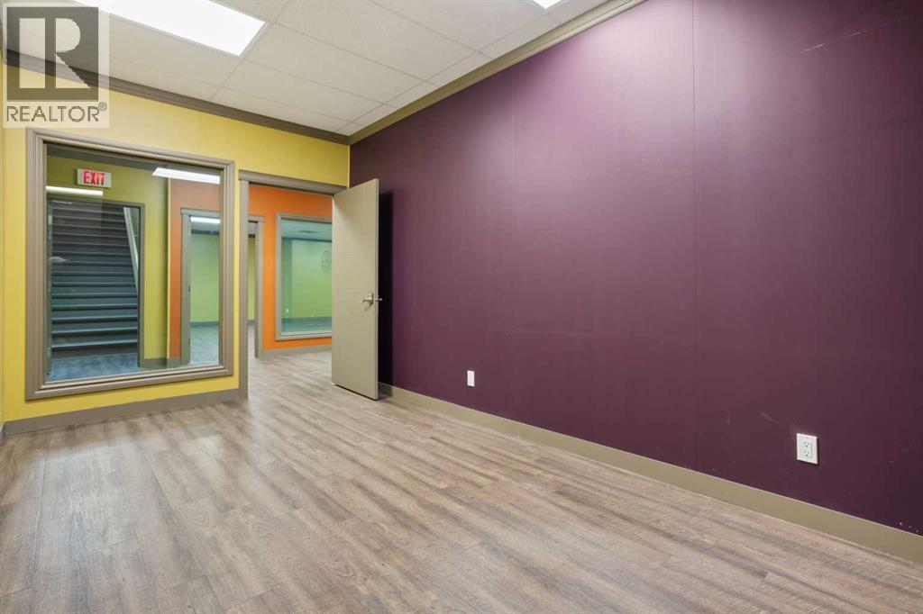 5051 50 Street Property Photo 1