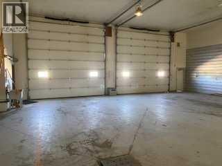 3505 38 Ave Property Photo 2