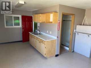 3505 38 Ave Property Photo 5