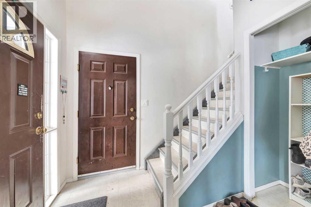 220 1 Avenue E Property Photo 6