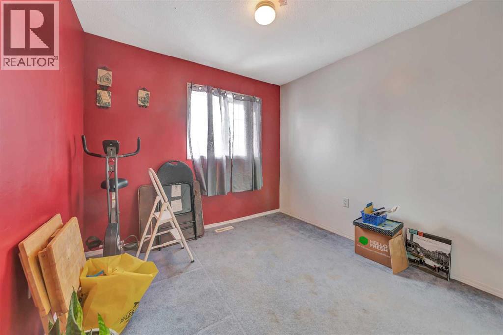 220 1 Avenue E Property Photo 23