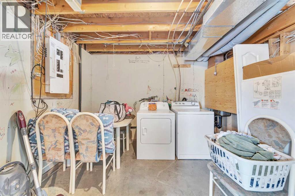 220 1 Avenue E Property Photo 30