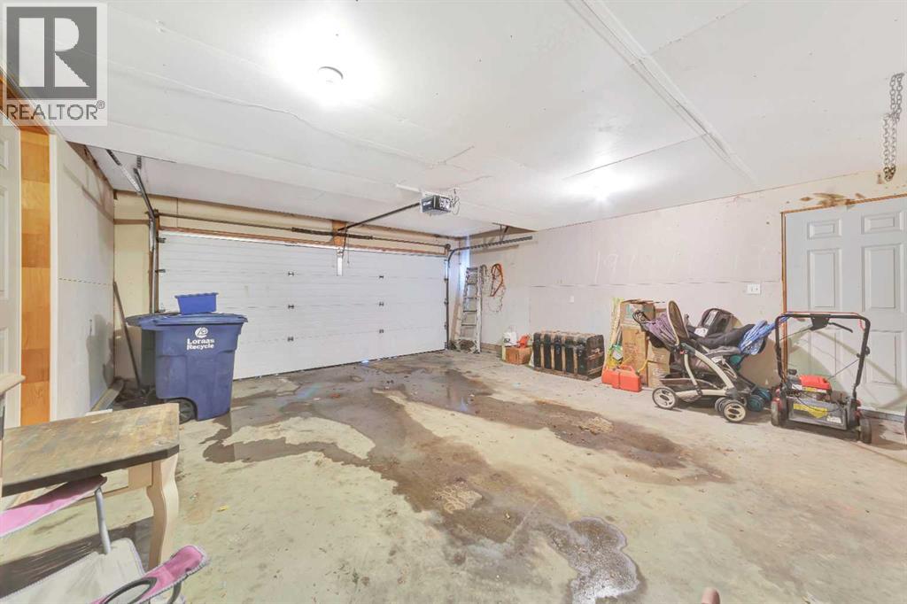 220 1 Avenue E Property Photo 31