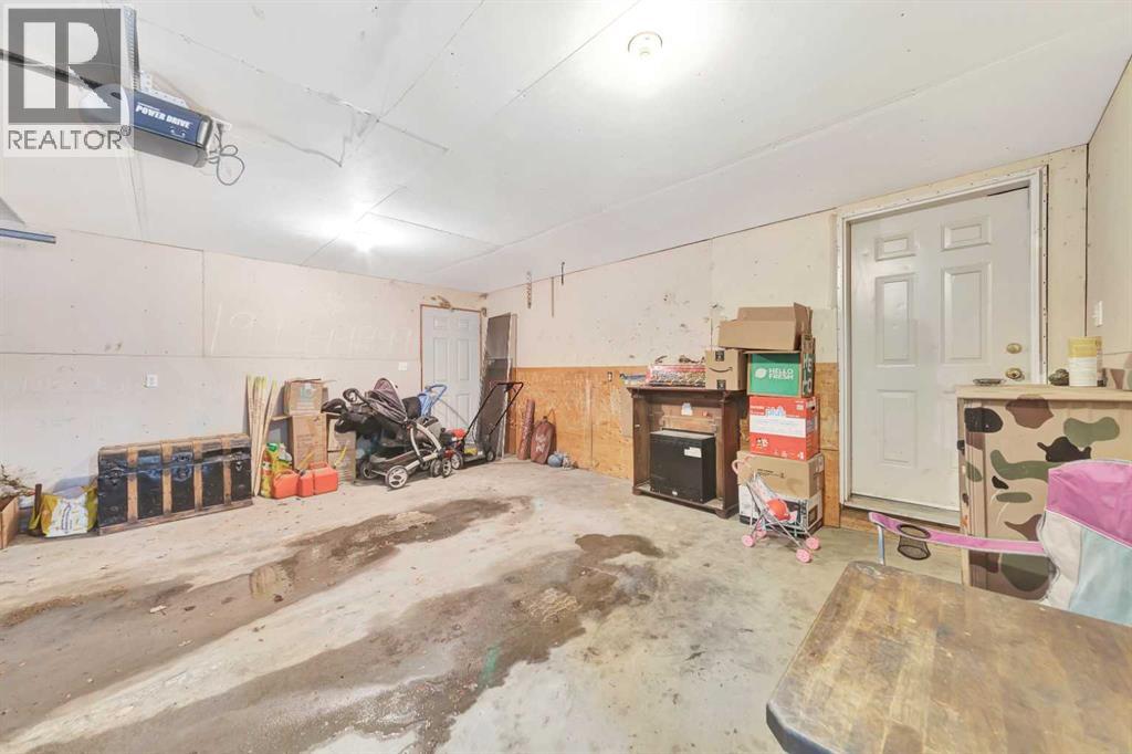 220 1 Avenue E Property Photo 32