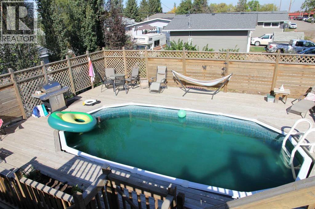 220 1 Avenue E Property Photo 34