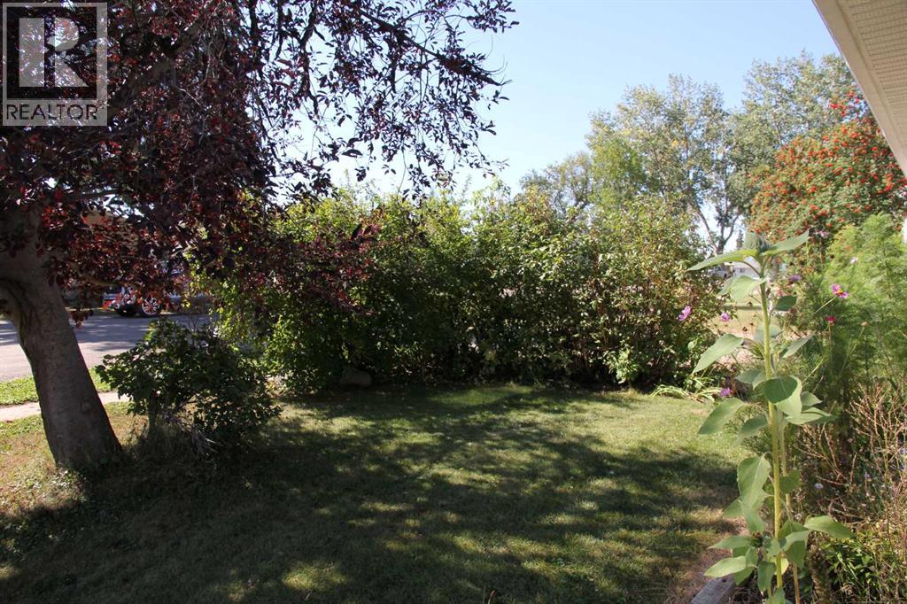 220 1 Avenue E Property Photo 43