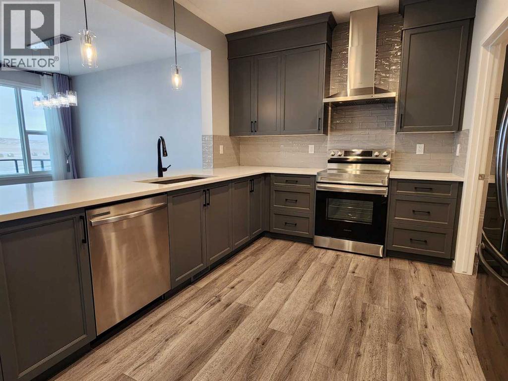 90 Howse Common Ne Property Photo 4