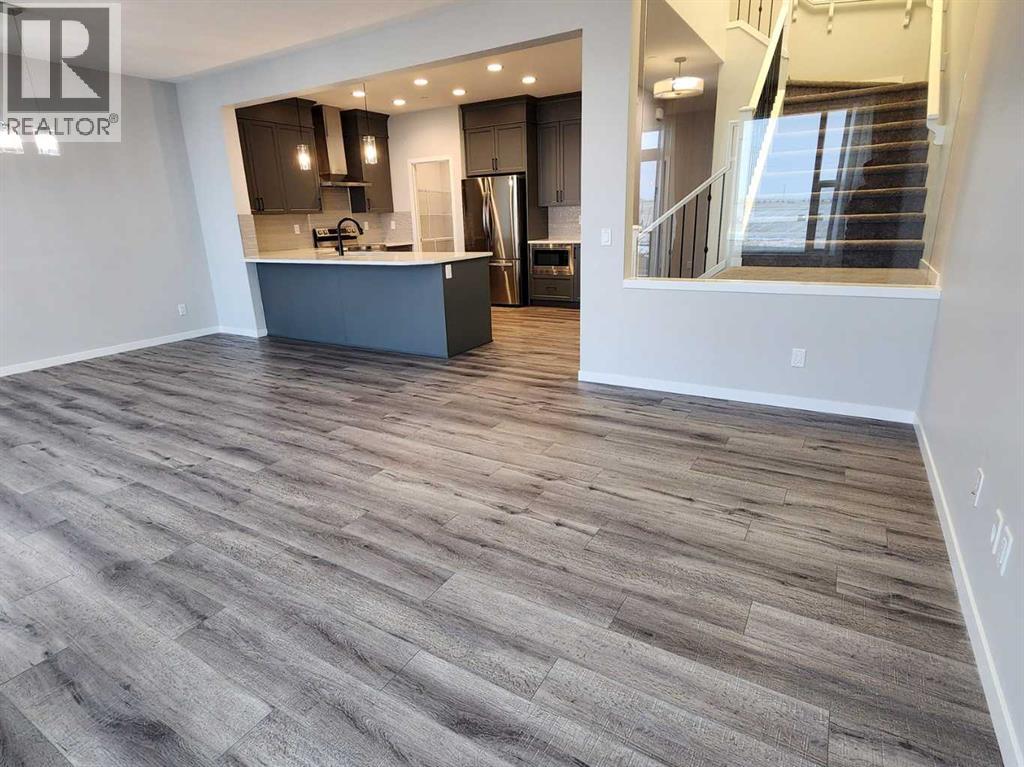 90 Howse Common Ne Property Photo 11