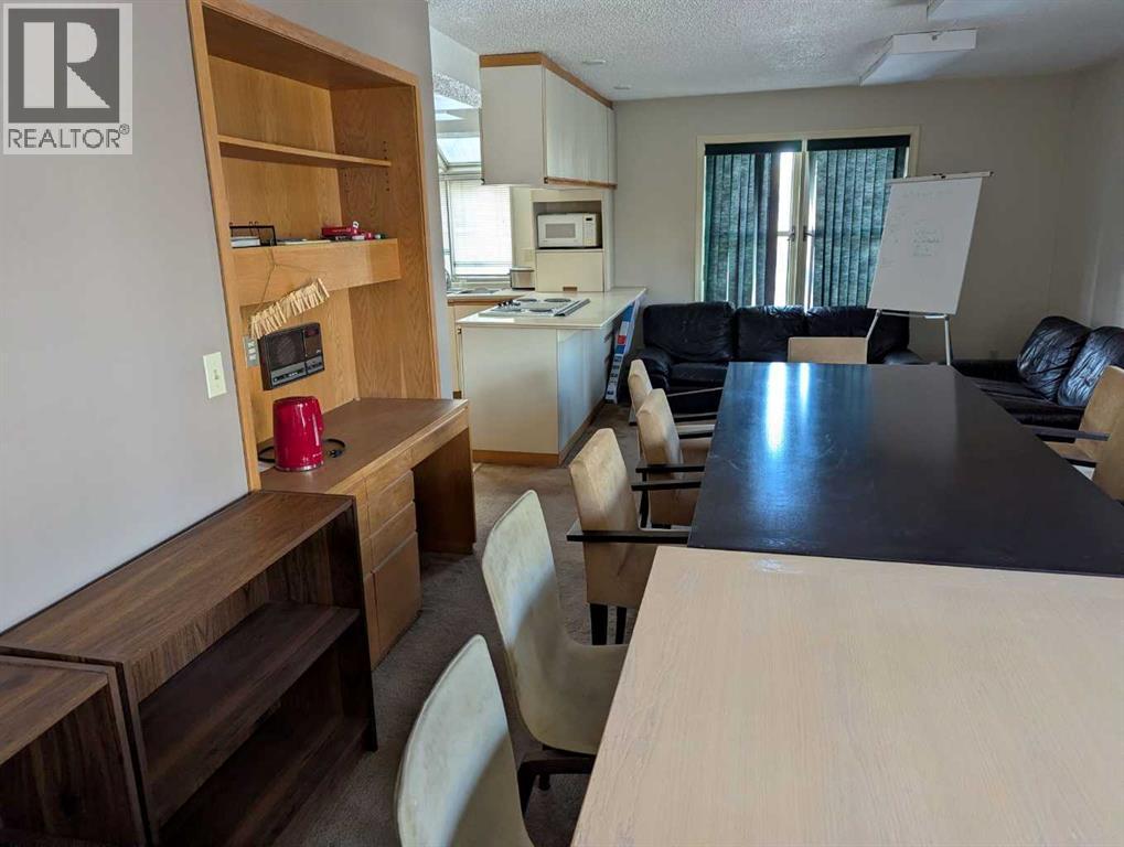 1401 2 Street Sw Property Photo 6