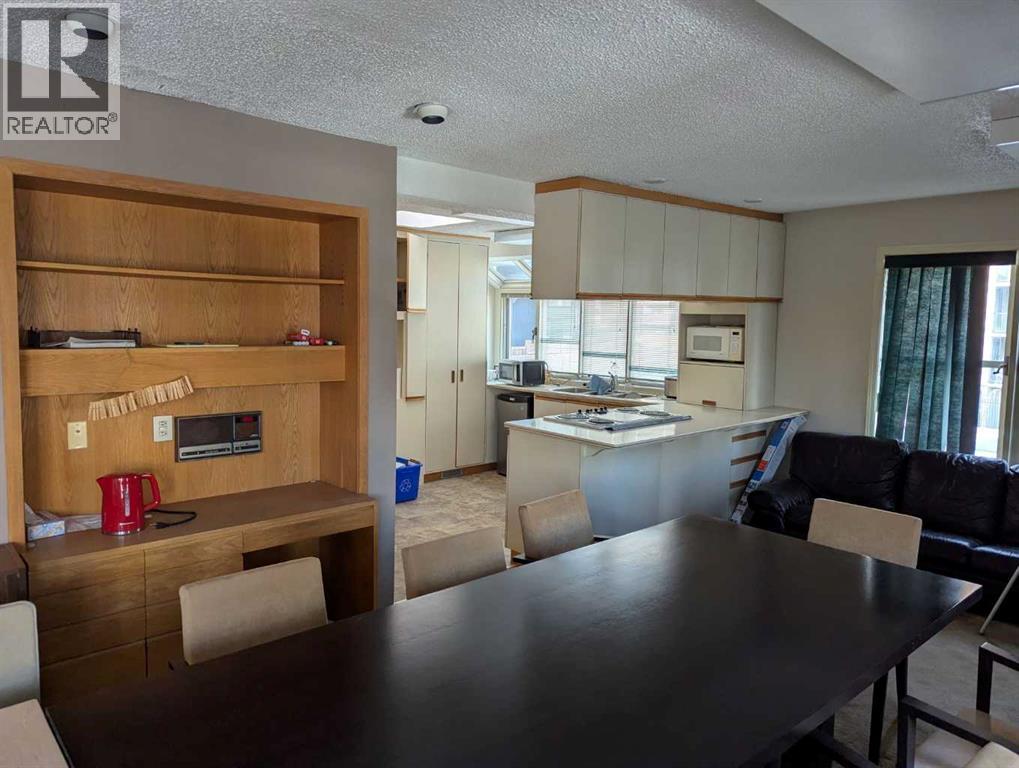 1401 2 Street Sw Property Photo 7