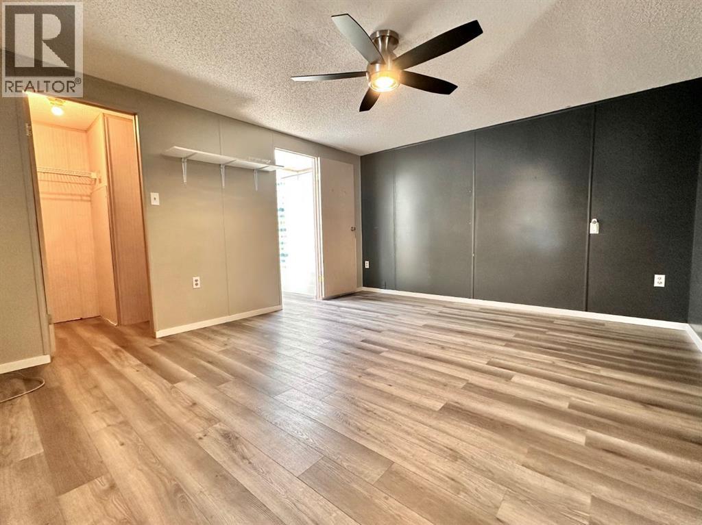 613 Iris Street Property Photo 19