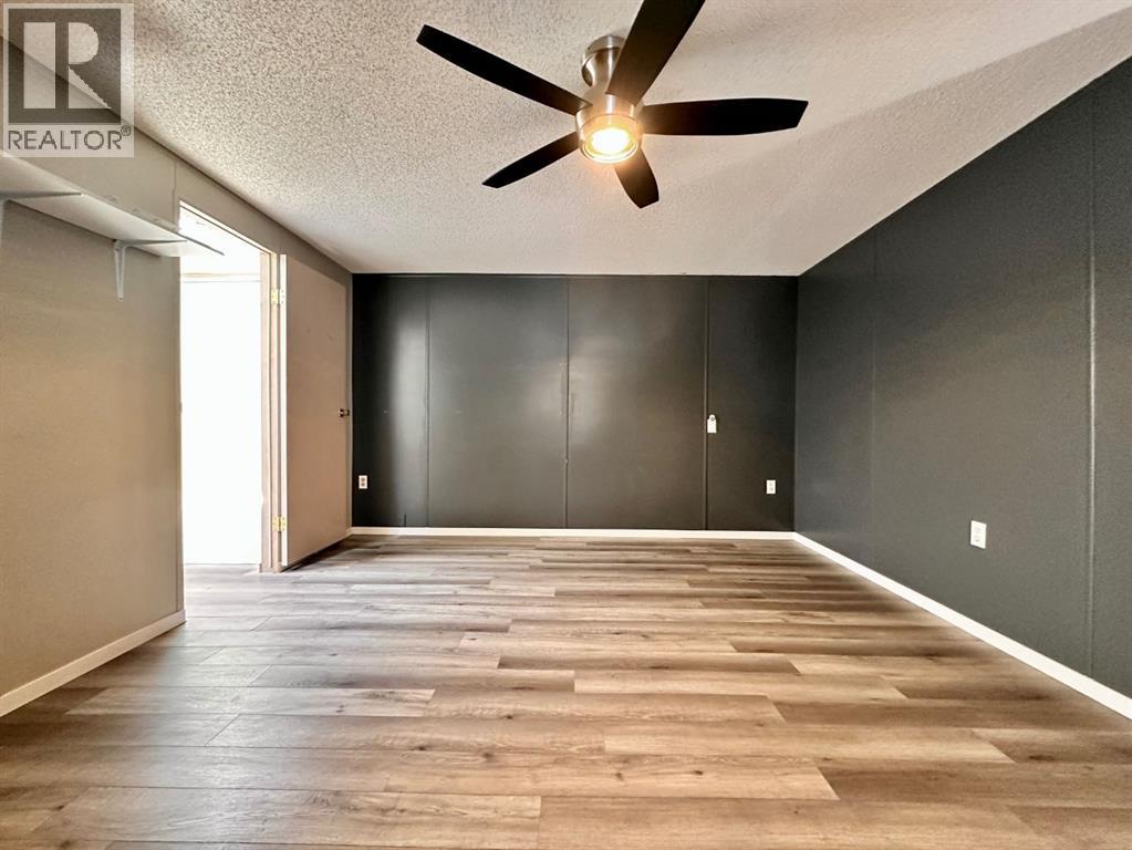 613 Iris Street Property Photo 21