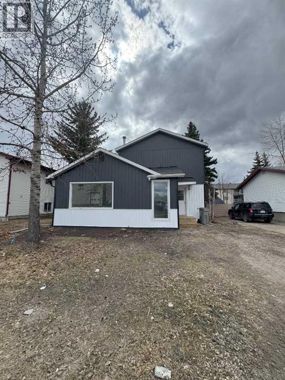 10021 106 Avenue Property Photo 1