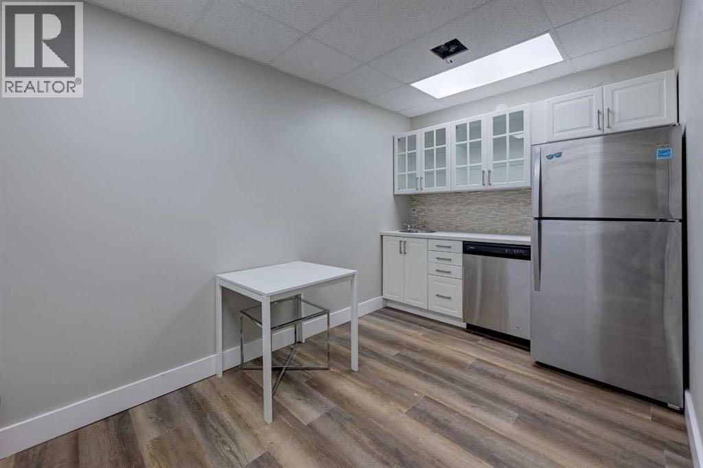 5116 52 Street Property Photo 13