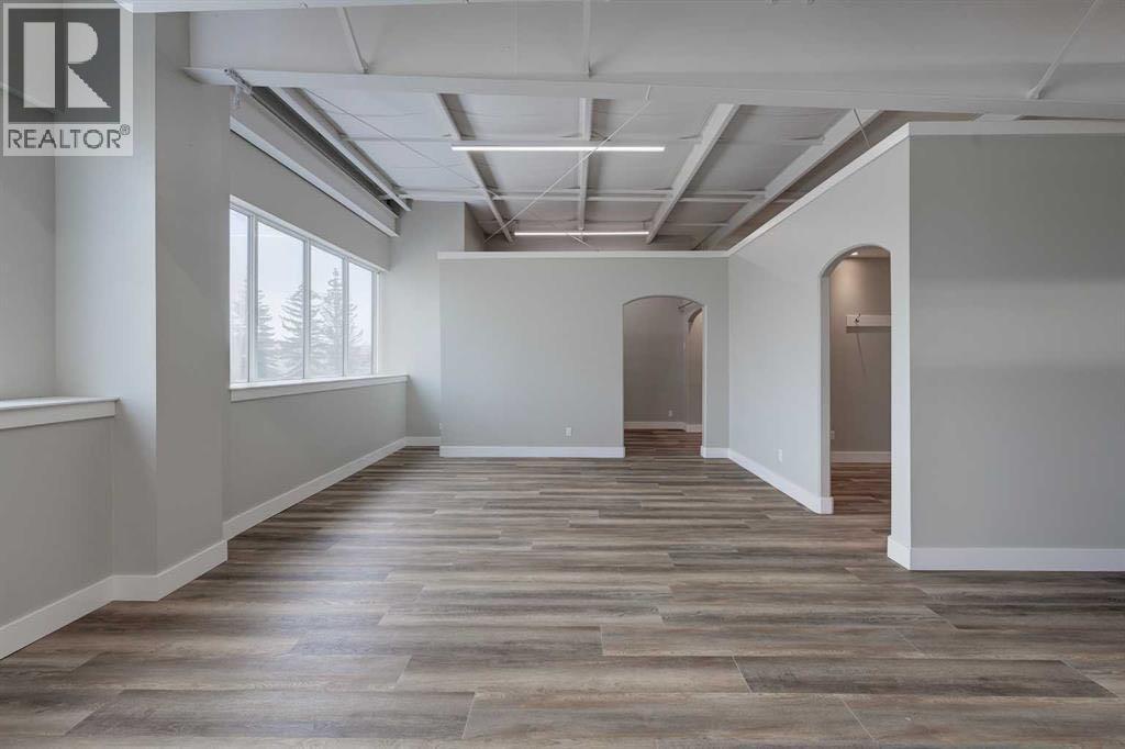 5116 52 Street Property Photo 25