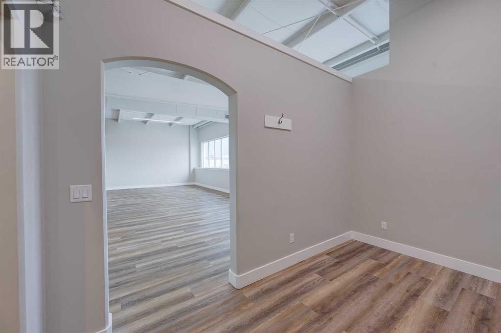 5116 52 Street Property Photo 31