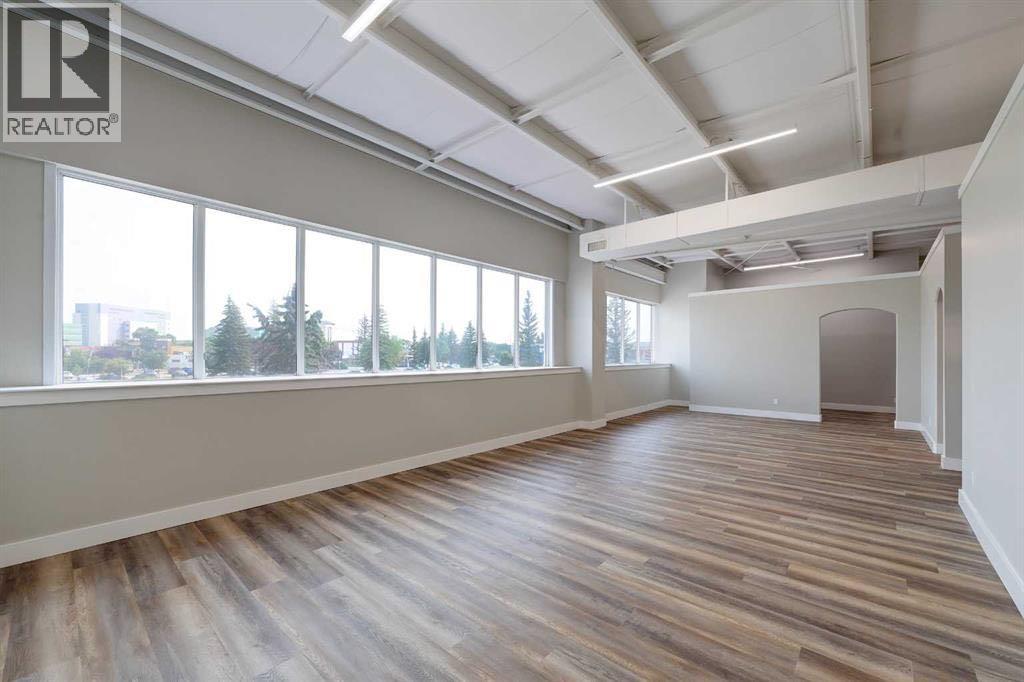 5116 52 Street Property Photo 36