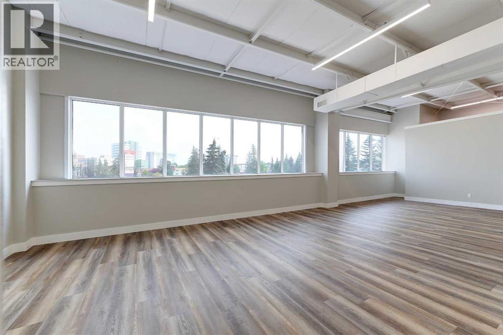 5116 52 Street Property Photo 37