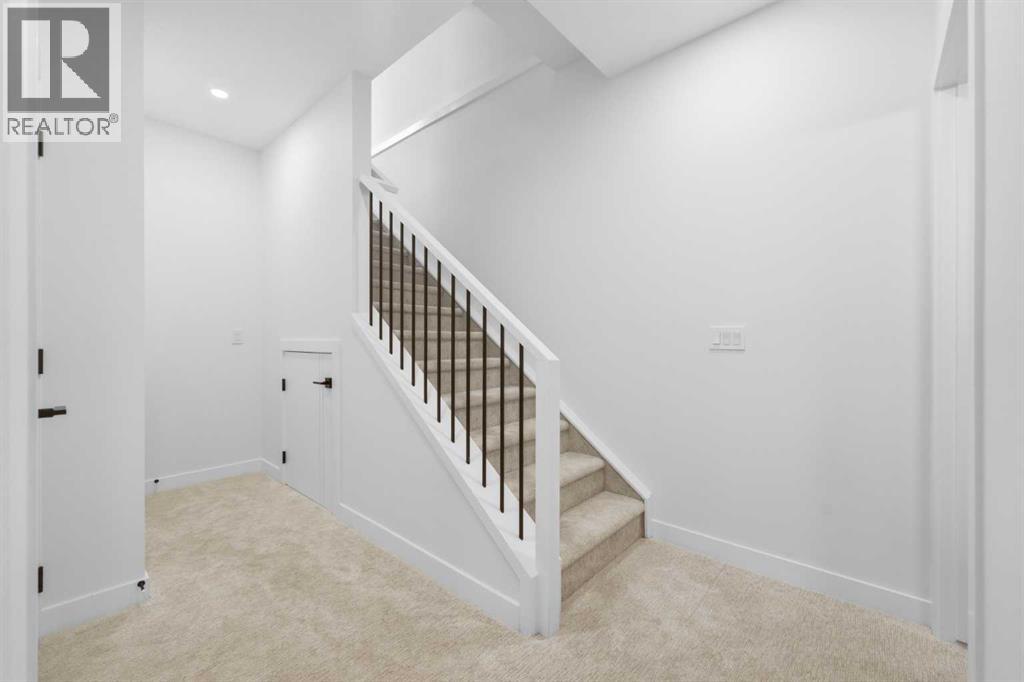 521 15 Avenue Northeast Property Photo 29
