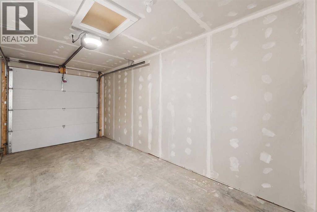 521 15 Avenue Northeast Property Photo 39