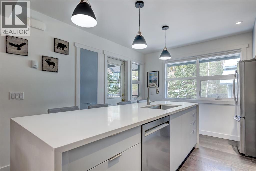 242 Benchlands Terrace Property Photo 12