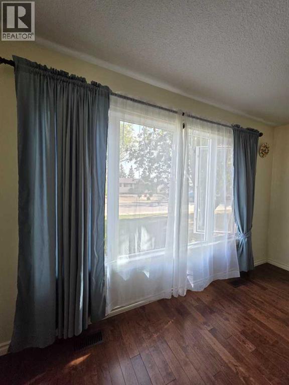 10416 116 Street Property Photo 7
