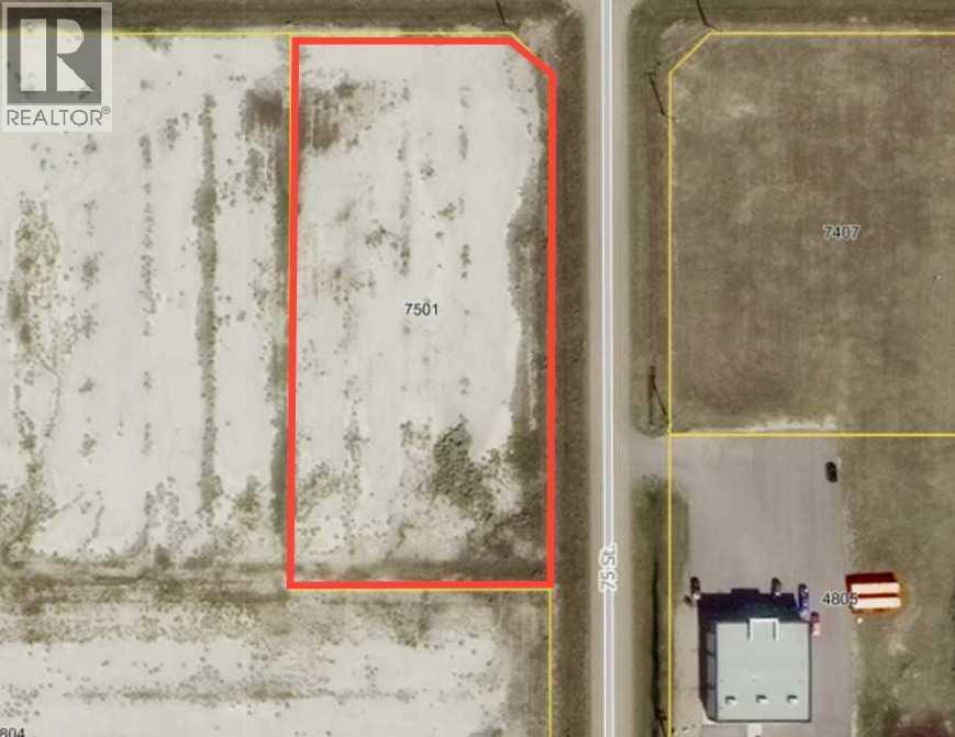 7501 50 Avenue Property Photo 2