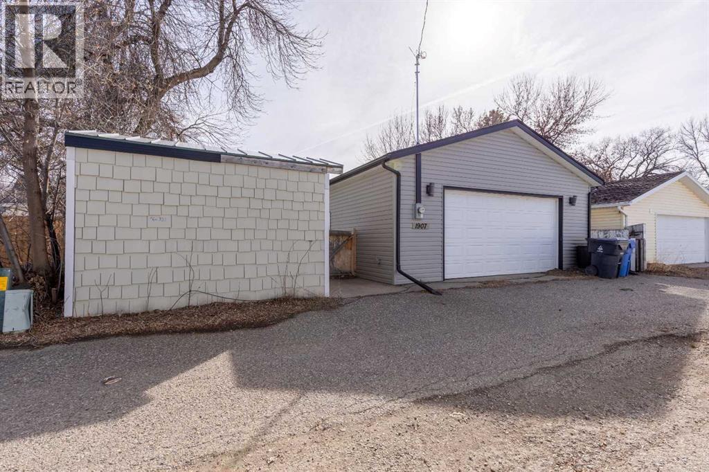 1907 7a Avenue N Property Photo 35