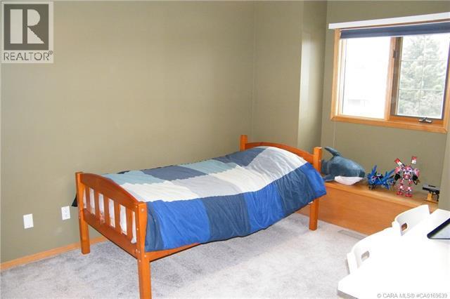 5606 46 Avenue W Property Photo 24