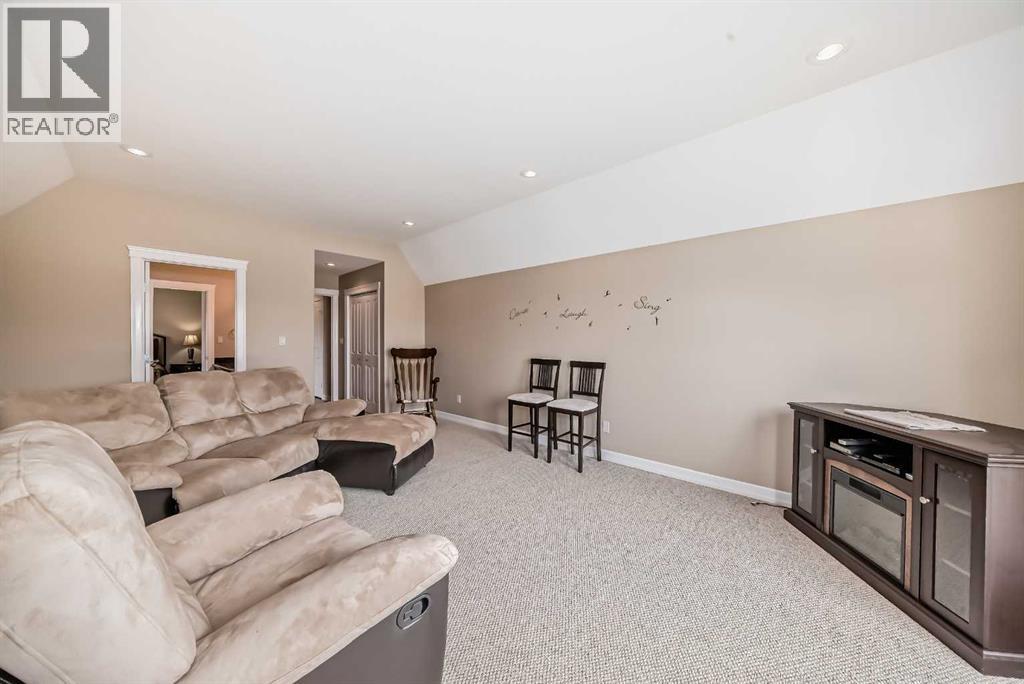 559 Summer Crescent Property Photo 31