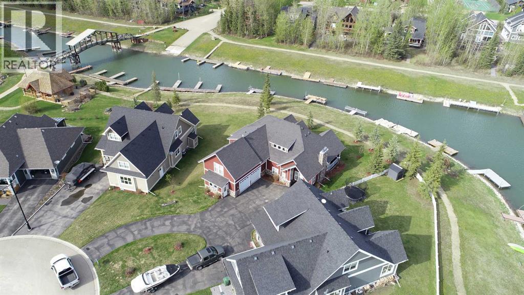 559 Summer Crescent Property Photo 44