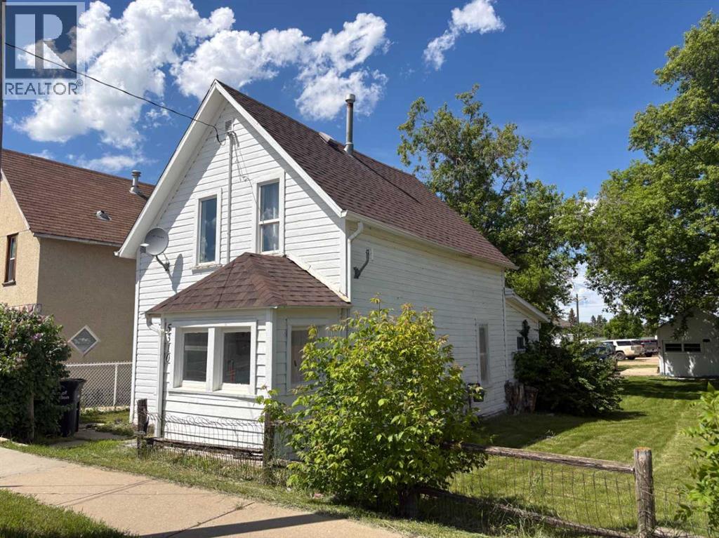 5310 46 Avenue Property Photo 1