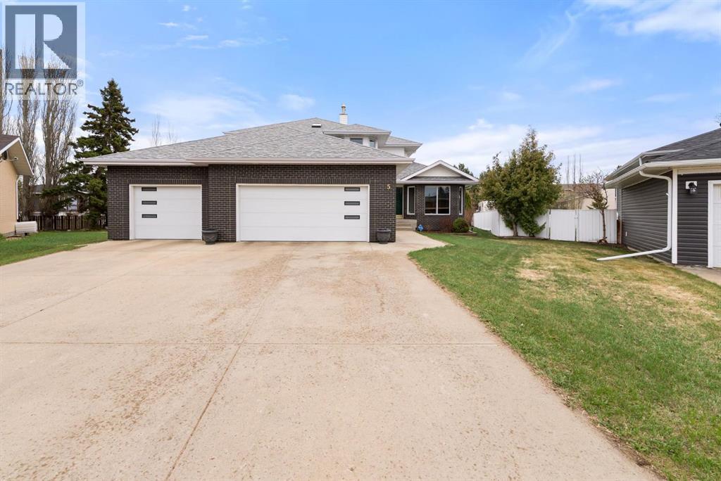 62 Street Close Property Photo 1
