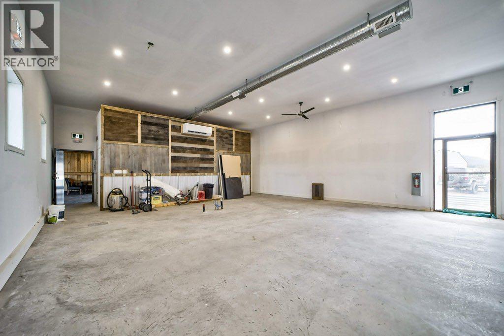 8510 19 Avenue Property Photo 37