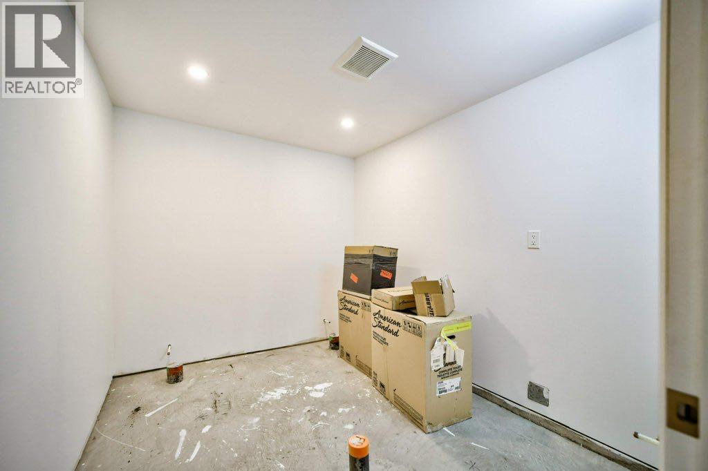 8510 19 Avenue Property Photo 39