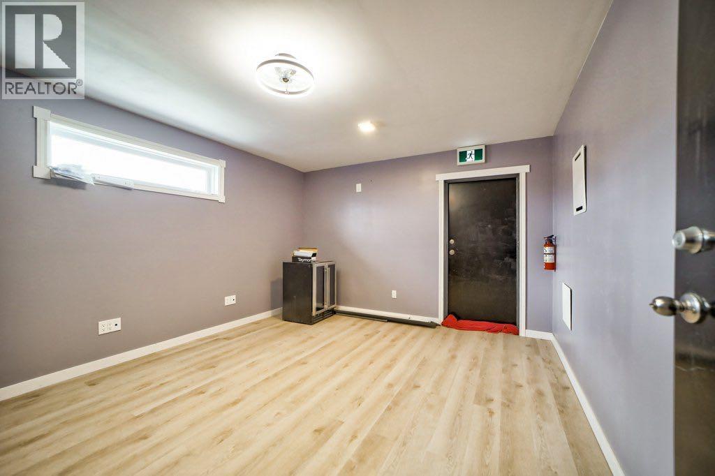 8510 19 Avenue Property Photo 42