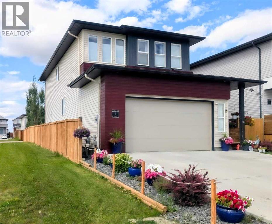 7 Greywolf Road N Property Photo 1