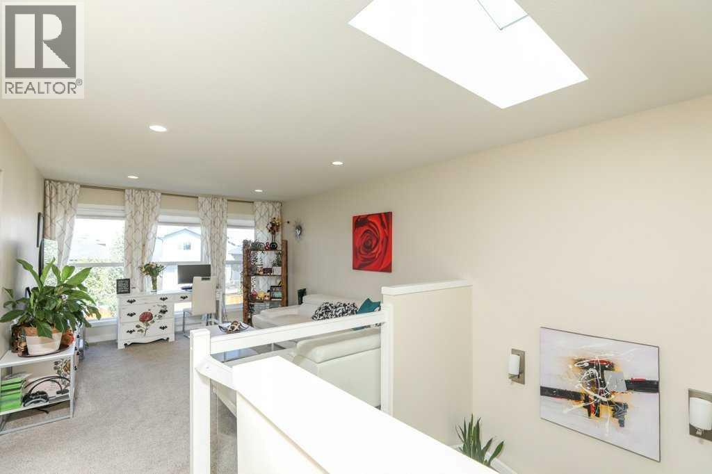 7 Greywolf Road N Property Photo 32