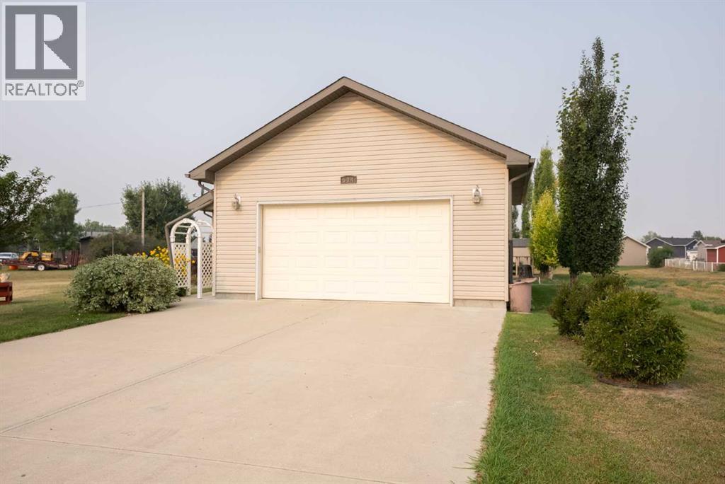 514 6a Street N Property Photo 2