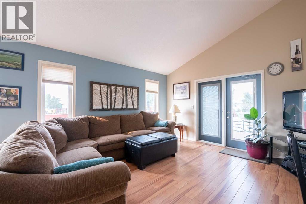 514 6a Street N Property Photo 12