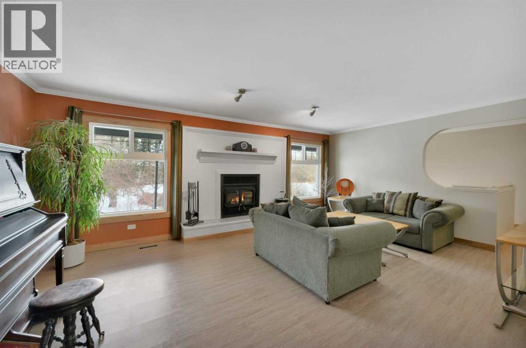 27137 Highway 42 Property Photo 11
