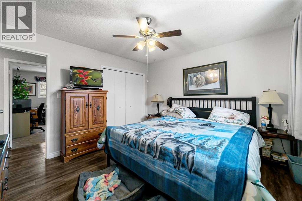6304 39 Avenue Property Photo 10