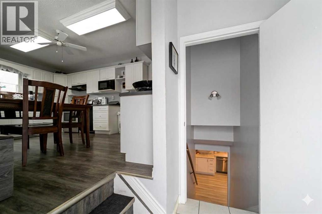 6304 39 Avenue Property Photo 18