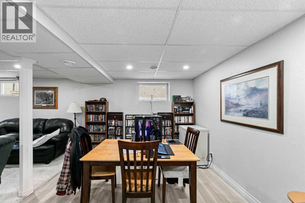 6304 39 Avenue Property Photo 21