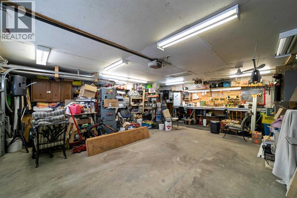 6304 39 Avenue Property Photo 28