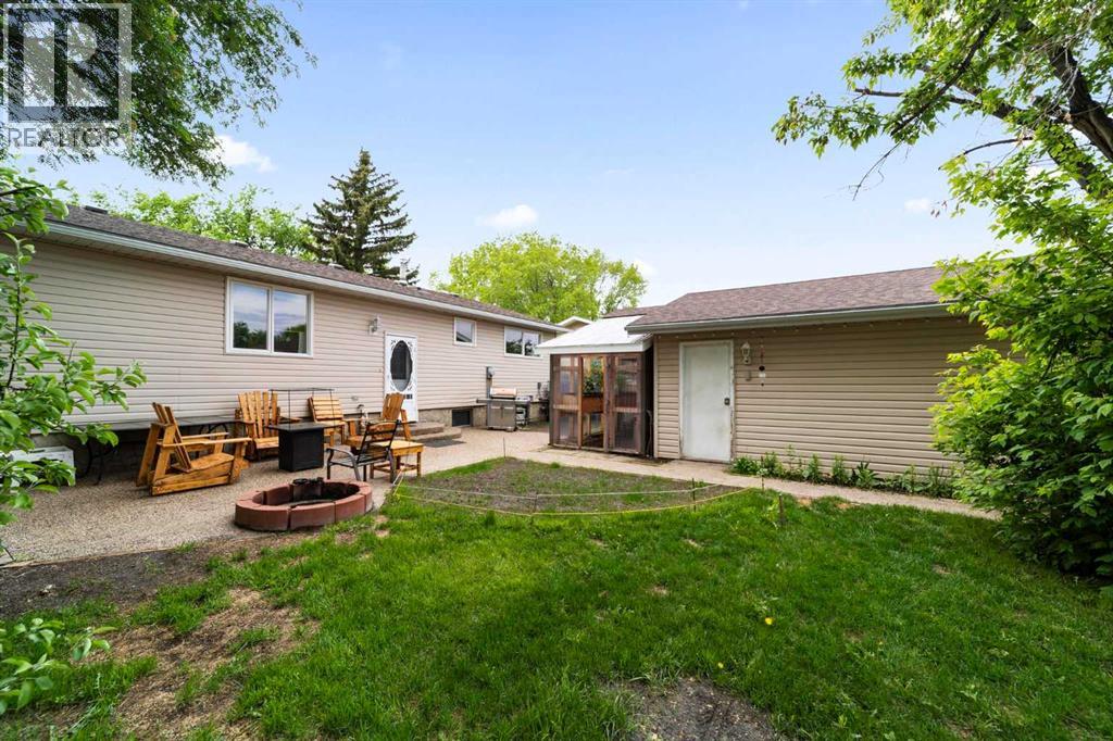 6304 39 Avenue Property Photo 33