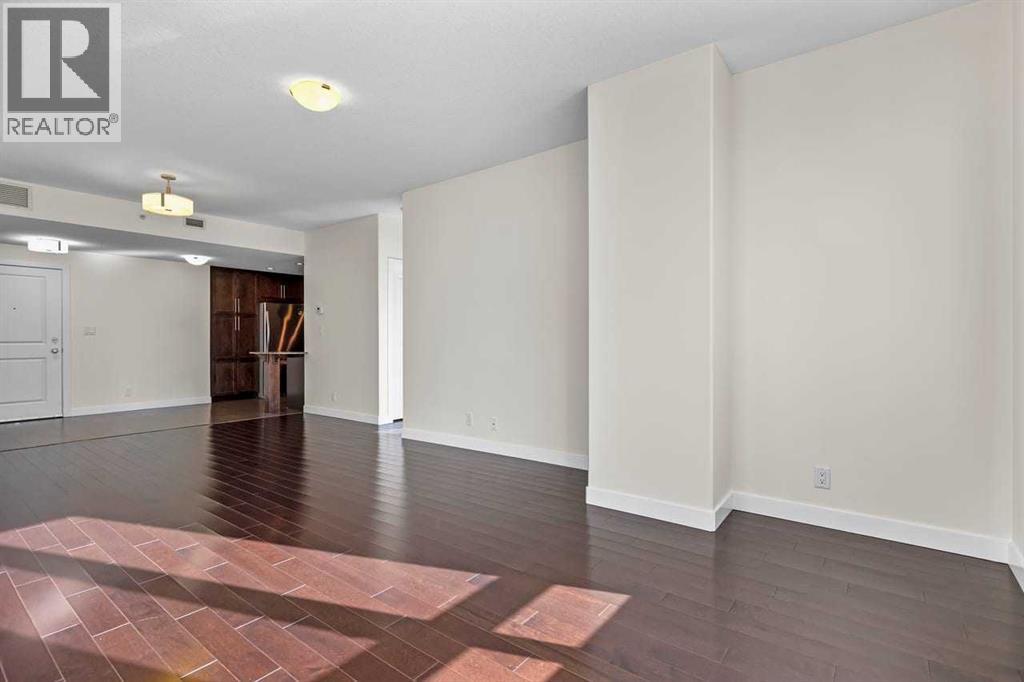 16 Varsity Estates Circle Northwest Property Photo 5