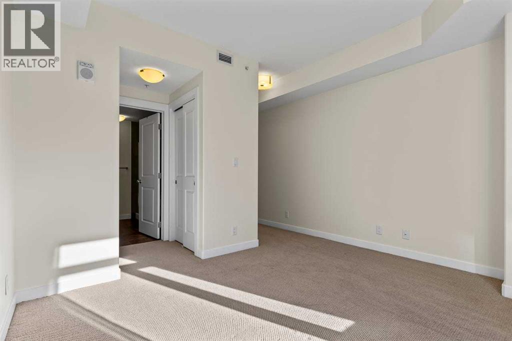 16 Varsity Estates Circle Northwest Property Photo 12