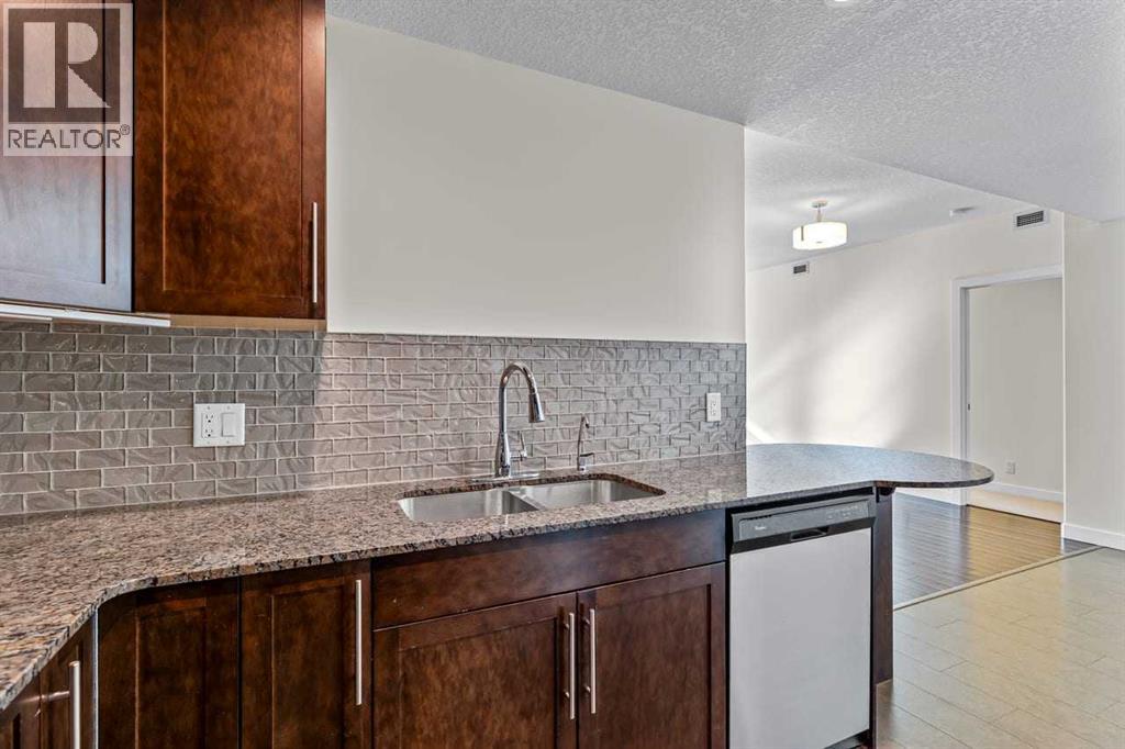 16 Varsity Estates Circle Northwest Property Photo 22
